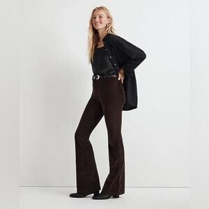 Madewell Dark Coffee The Perfect Vintage Flare Pant in Corduroy Size 23 NM524